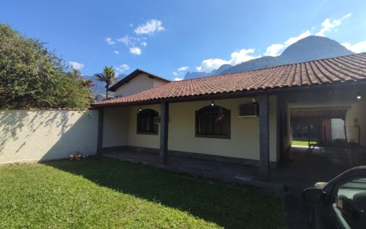 Casa de Condomínio à Venda em Limoeiro