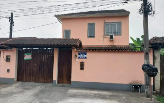 Casa com 2 suítes à Venda em Quinta-Mariana